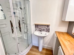 Photo 30- click for photo gallery